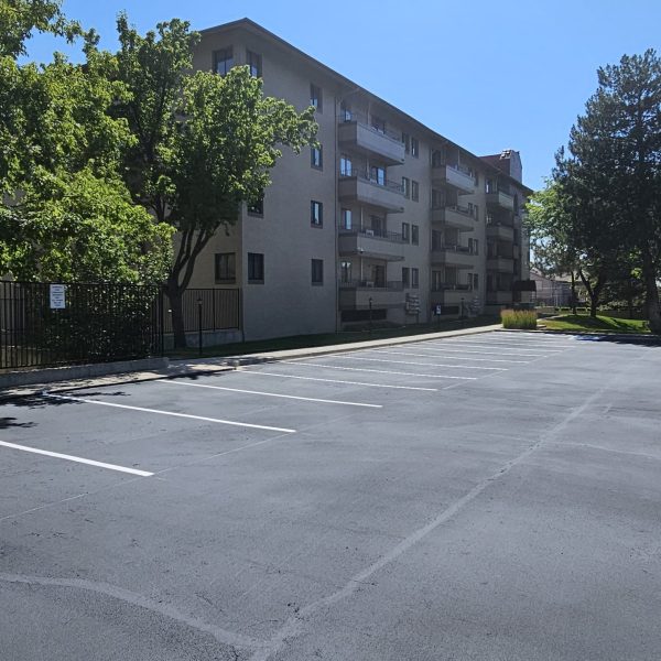 Northern Utah asphalt repair - HOA parking lot