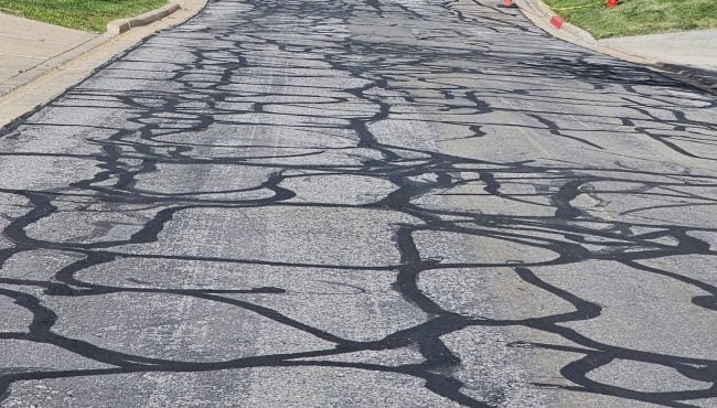 Asphalt Experts - Crack seal